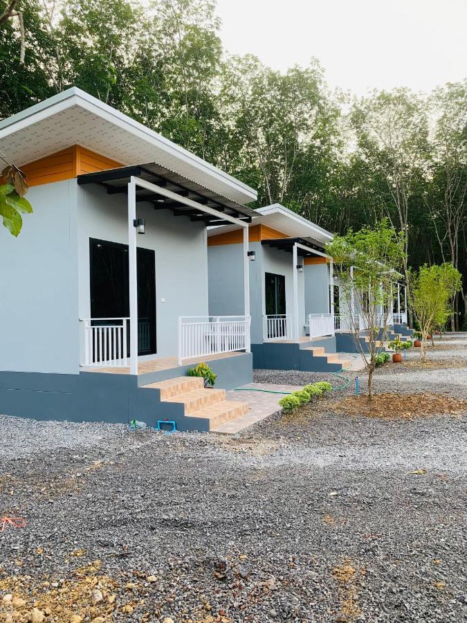Suanvadee Resort สวนวดี รีสอร์ท Don Sak Exterior photo