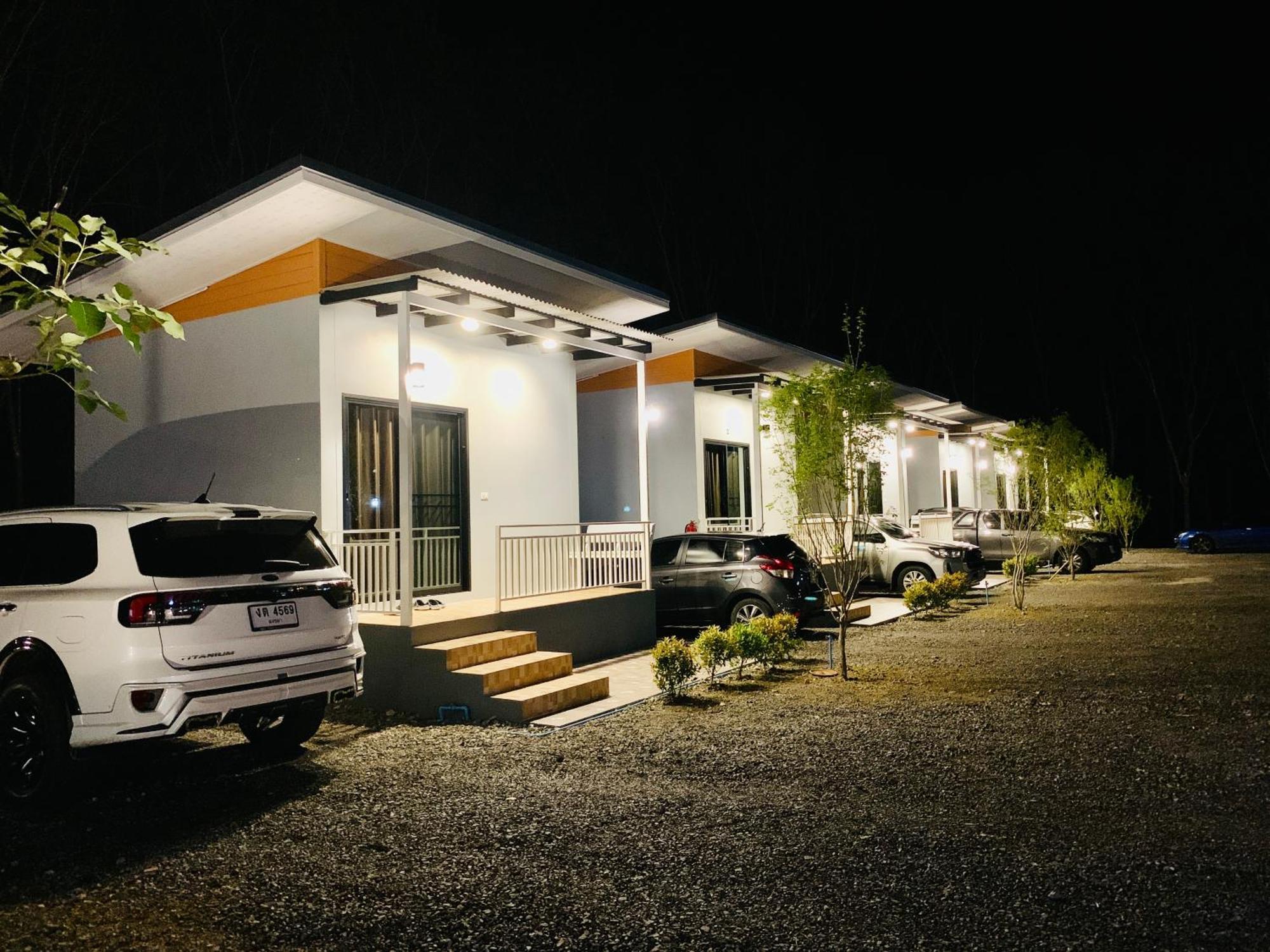 Suanvadee Resort สวนวดี รีสอร์ท Don Sak Exterior photo