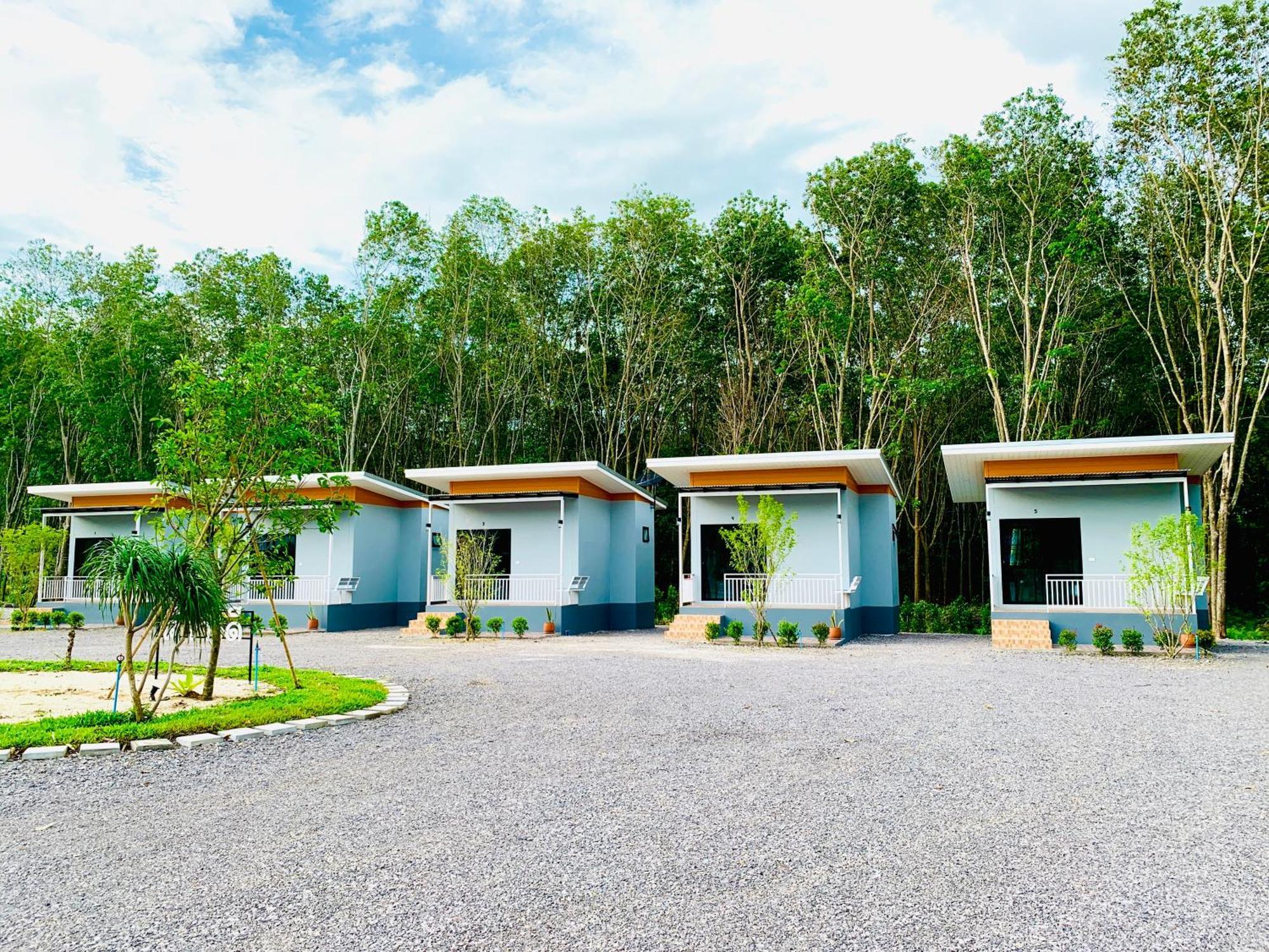 Suanvadee Resort สวนวดี รีสอร์ท Don Sak Exterior photo