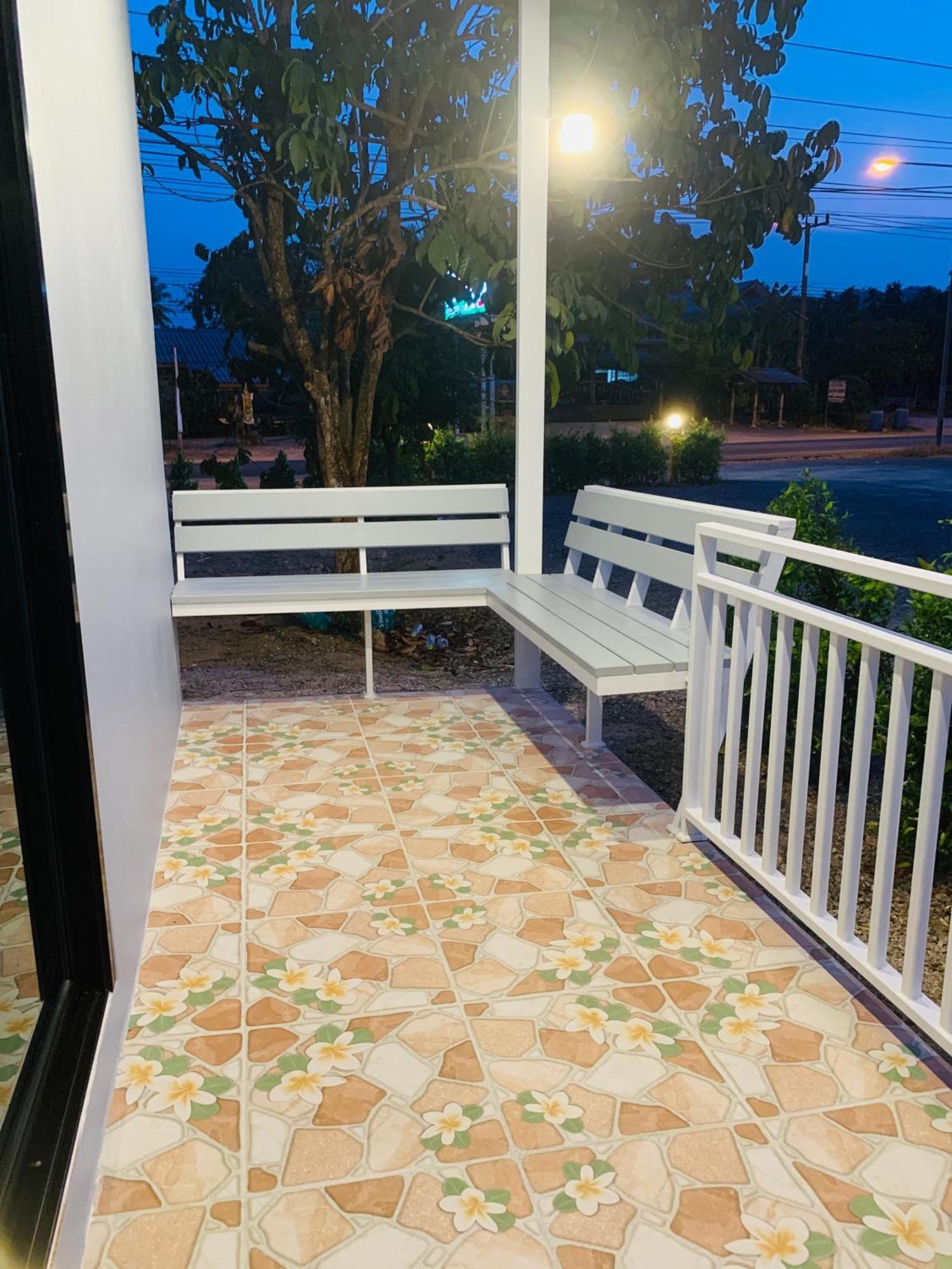 Suanvadee Resort สวนวดี รีสอร์ท Don Sak Exterior photo